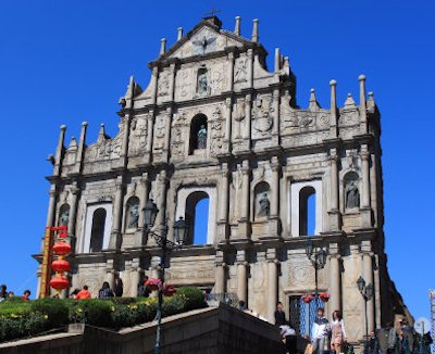 Macau-Ruins-of-St-Pauls-Cathedral-a-17th-century-religious-complex-in-Santo-Antonio