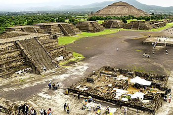 Mexico-Teotihuacan-an-ancient-city-which-predates-the-Aztec-empire-by-many-centuries