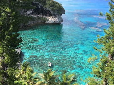 New-Caledonia-beautiful-secluded-beach