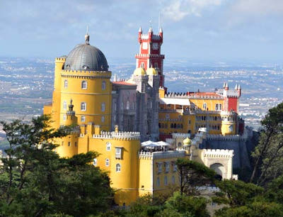 Portugal-The-Pena-National-Palace-in-Sintra-one-of-the-many-fairytale-palaces-in-the-town